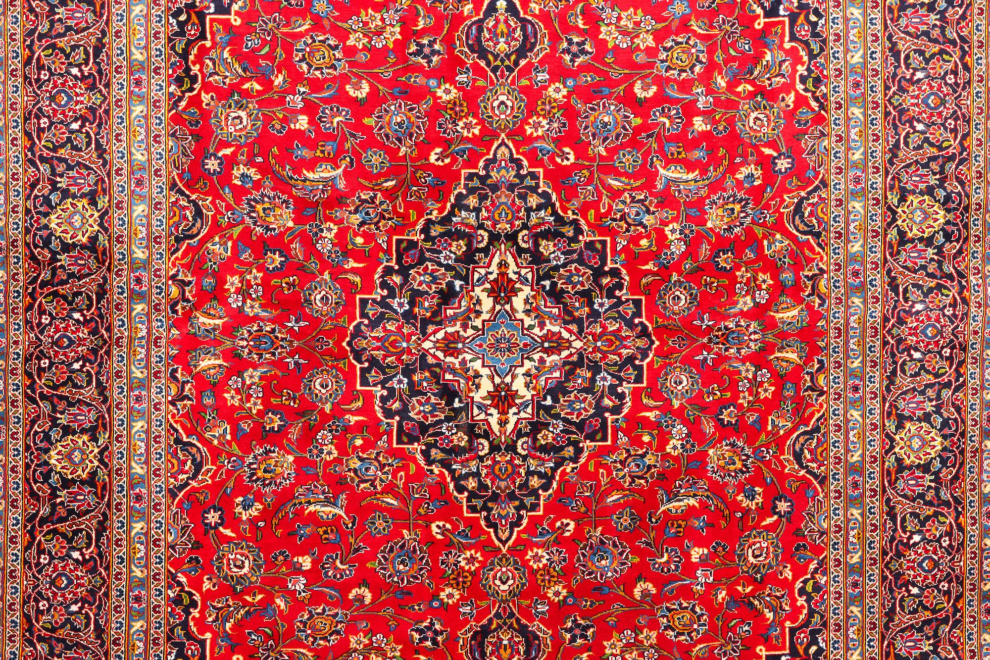 A Keshan carpet, c. 405 x 300 cm.