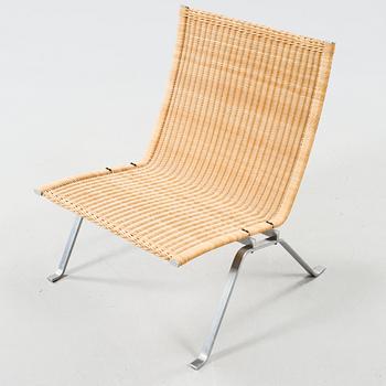 A "PK-22" armchair by Poul Kjaerholm, E Kold Christensens, Denmark, 20th century.