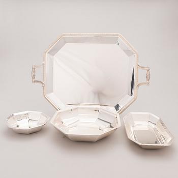 A late 20th century silver plated tray by Christofle, France and three serving bowls by Makun's, Spain.