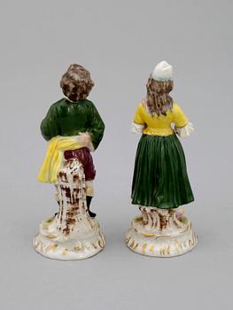 FIGURINER, ett par, porslin, Ludwigsburg, troligen tidigt 1900-tal.