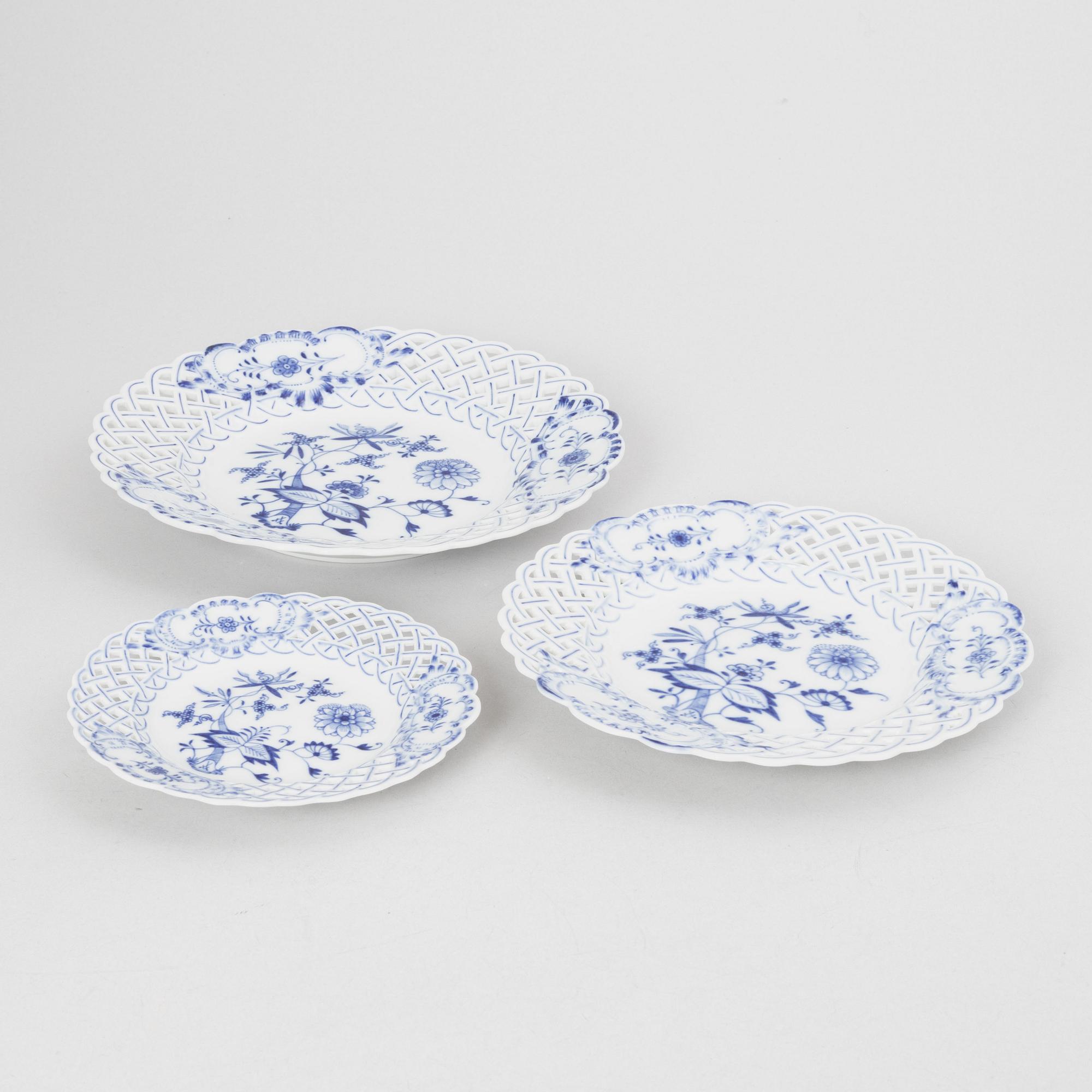 Meissen, 68 pieces of a porcelain dinner service, "Blue Onion", Germany, early 20th century.