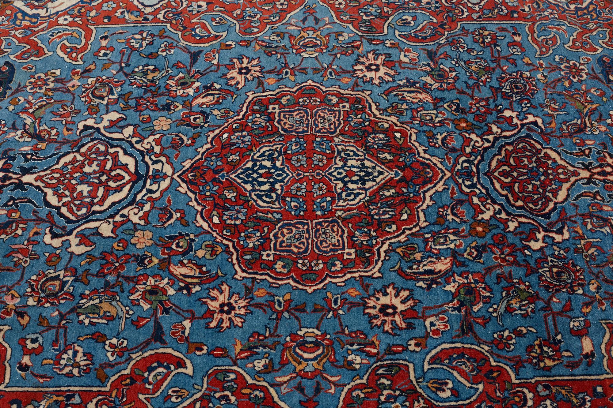 MATTO, a semi-antique Esfahan, ca 214,5 x 145-149 cm.