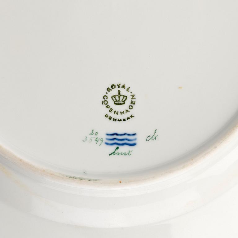 A set of six Royal Copenhagen 'Flora Danica' dinner plates, Denmark, 20th Century.