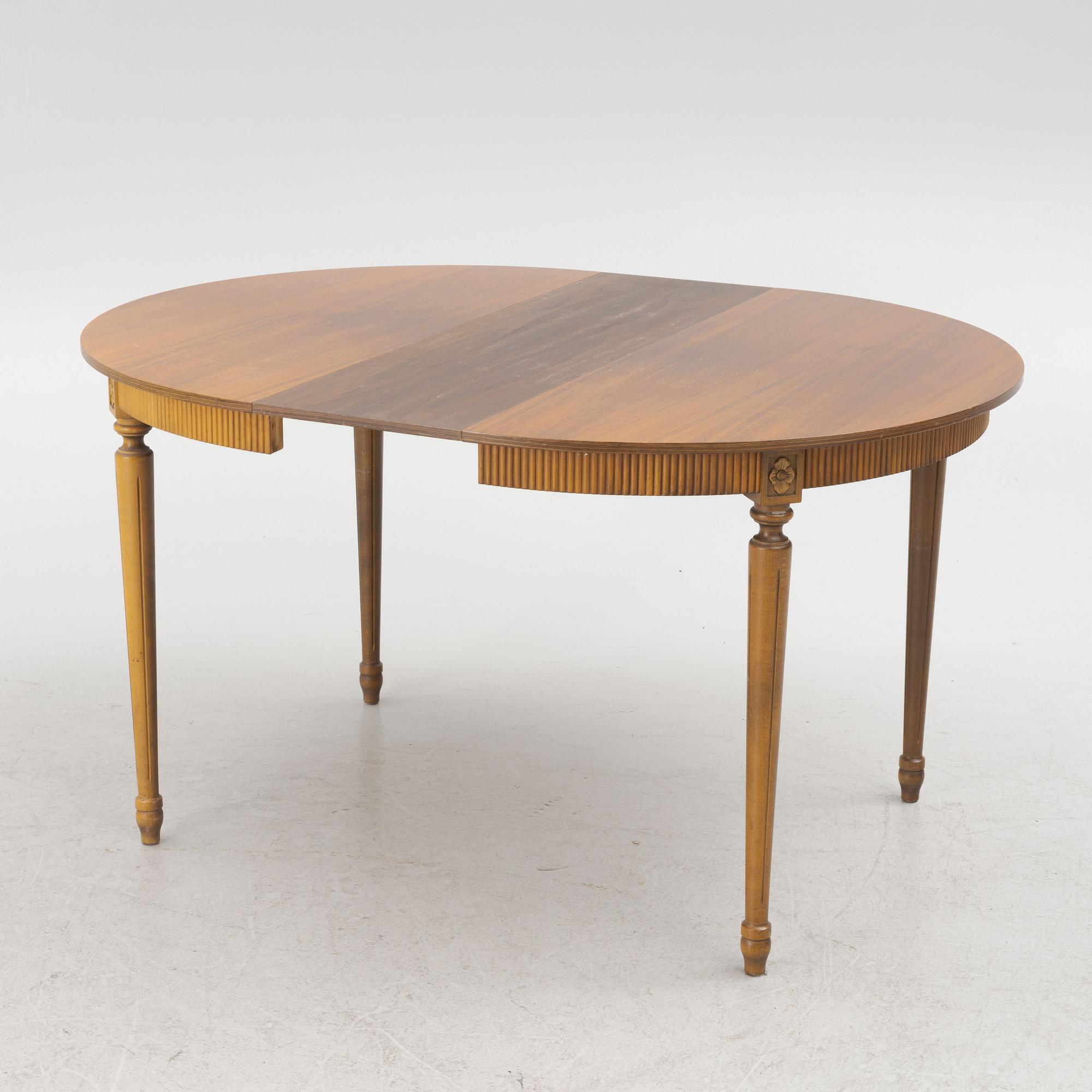 Dining table, Gustavian style, second half of the 20th century.