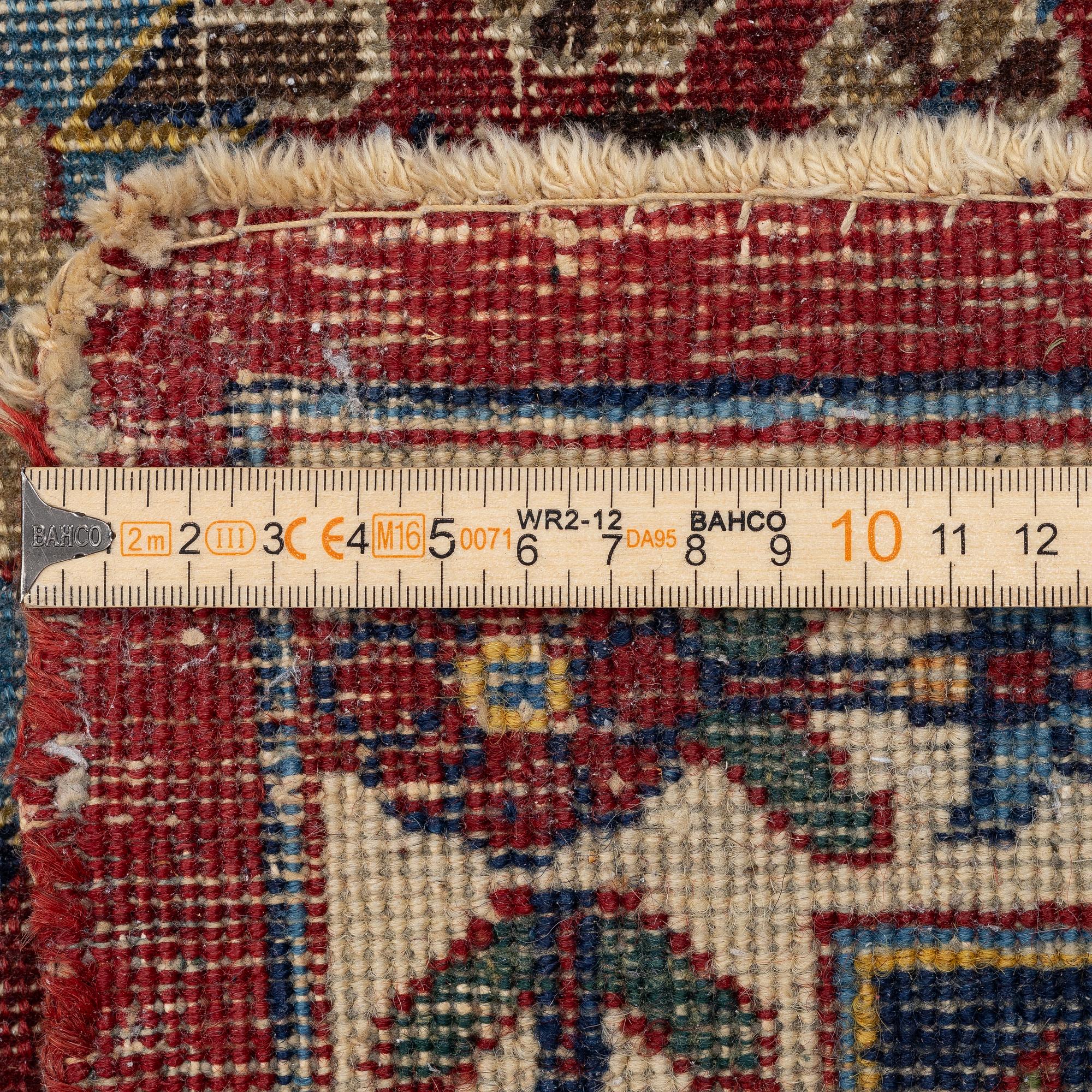 Carpet, oriental, approx. 330 x 214 cm.