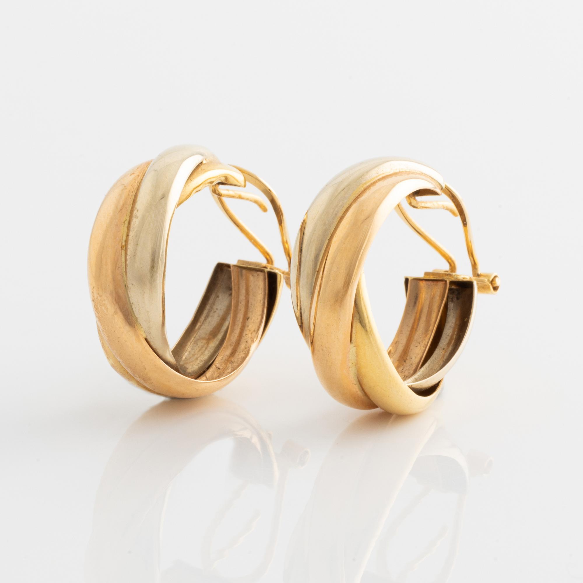 Örhängen ett par samt ring, 18K flerfärgat guld.