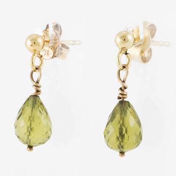 Earrings, a pair, 14K gold with briolette-cut peridot.