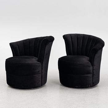 A pair of contemporary armchairs, Eichholtz.