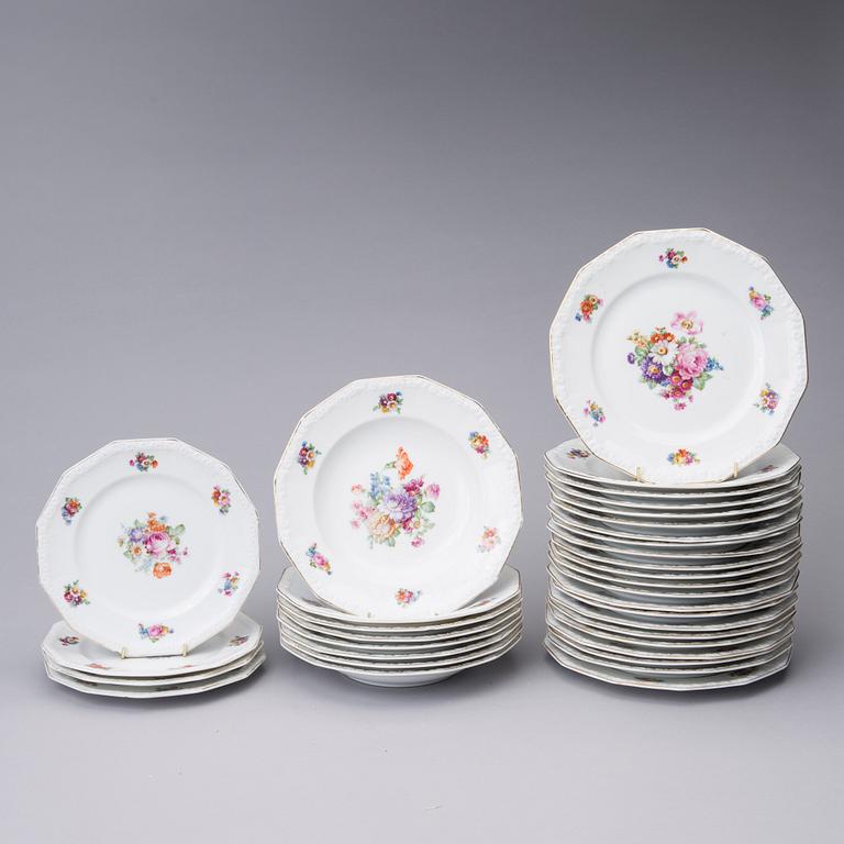 SERVIS, 41 delar, "Maria" Selb-Bavaria, Rosenthal, 1920-30-tal, och KAFFEKOPPAR, 7 st, porslin.