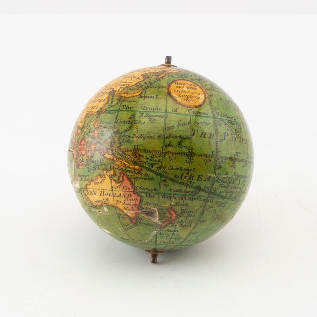 Reseglob med etui, av T. Harris & Son (globfabrikörer verksamma i London, 1802-1907), daterad 1812.