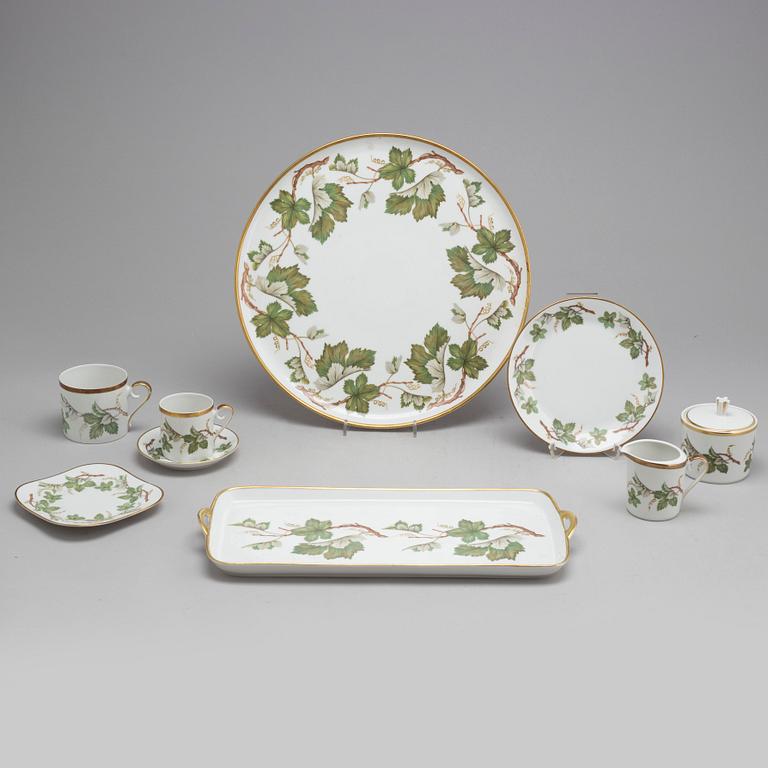 TE- OCH KAFFESERVIS, 43 delar, porslin, Hackefors, 1900-talets andra hälft.