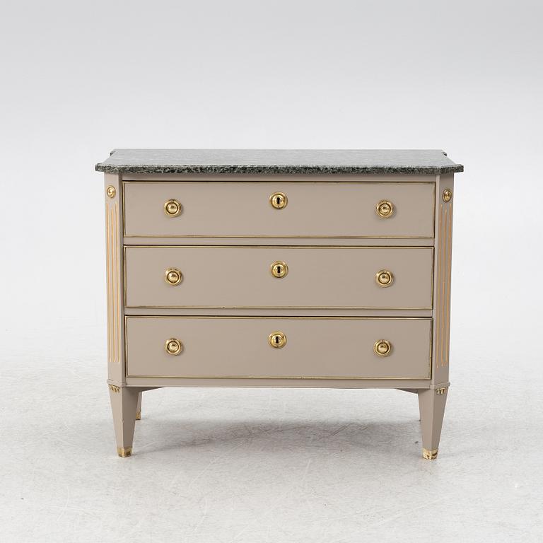 Chest of drawers, Gustavian style, 20th century.
