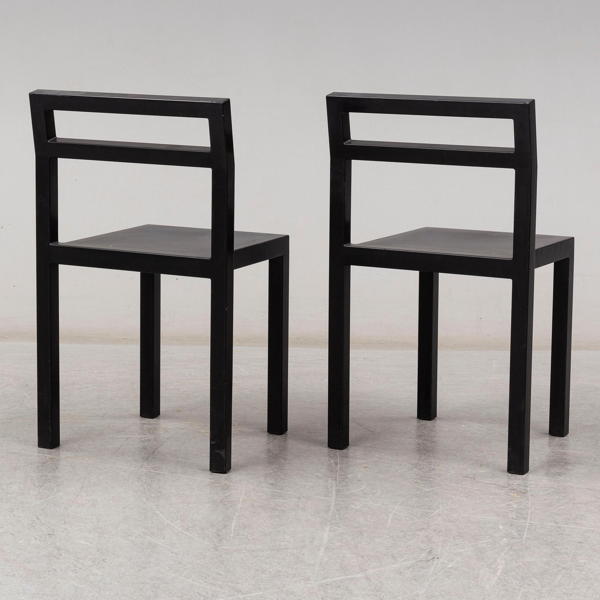 BORIS BERLIN/POUL CHRISTIANSEN, bord med två stolar, "Non", Komplot design, Källemo.