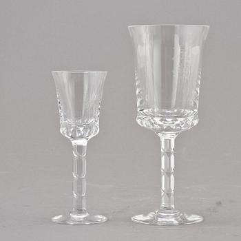 VINGLAS, 12st, samt LIKÖRGLAS, 12st, "Våra Vackraste Vildblommor", Olle Alberius, Orrefors, 1900-talets tredje kvartal.