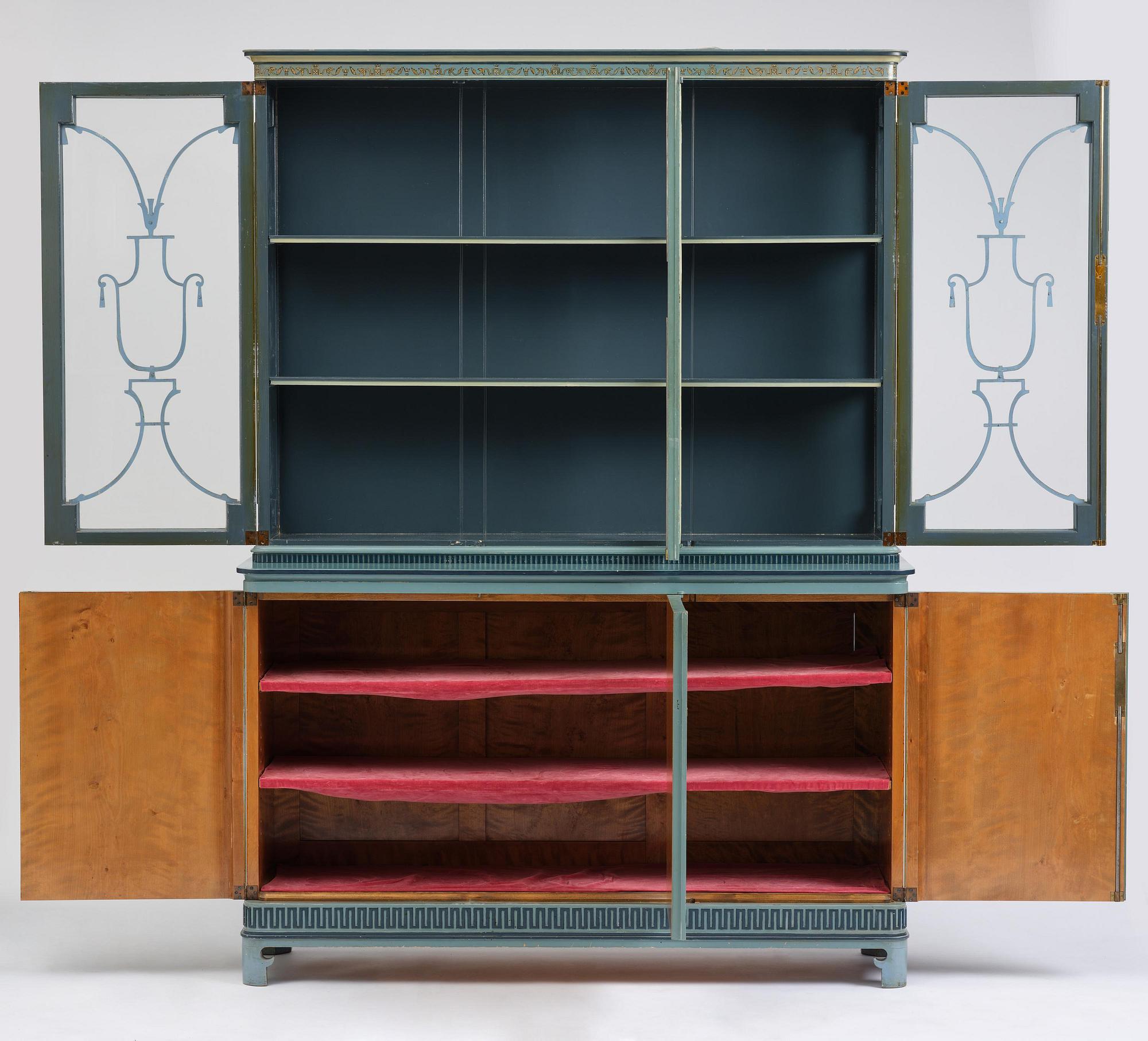 Carl Malmsten, a Swedish Grace showcase cabinet, cabinetmaker Albin Johansson, Stockholm, for Villa Kvikkjokk, 1927.
