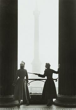 Norman Parkinson, "New Look at the National Gallery", 1949.