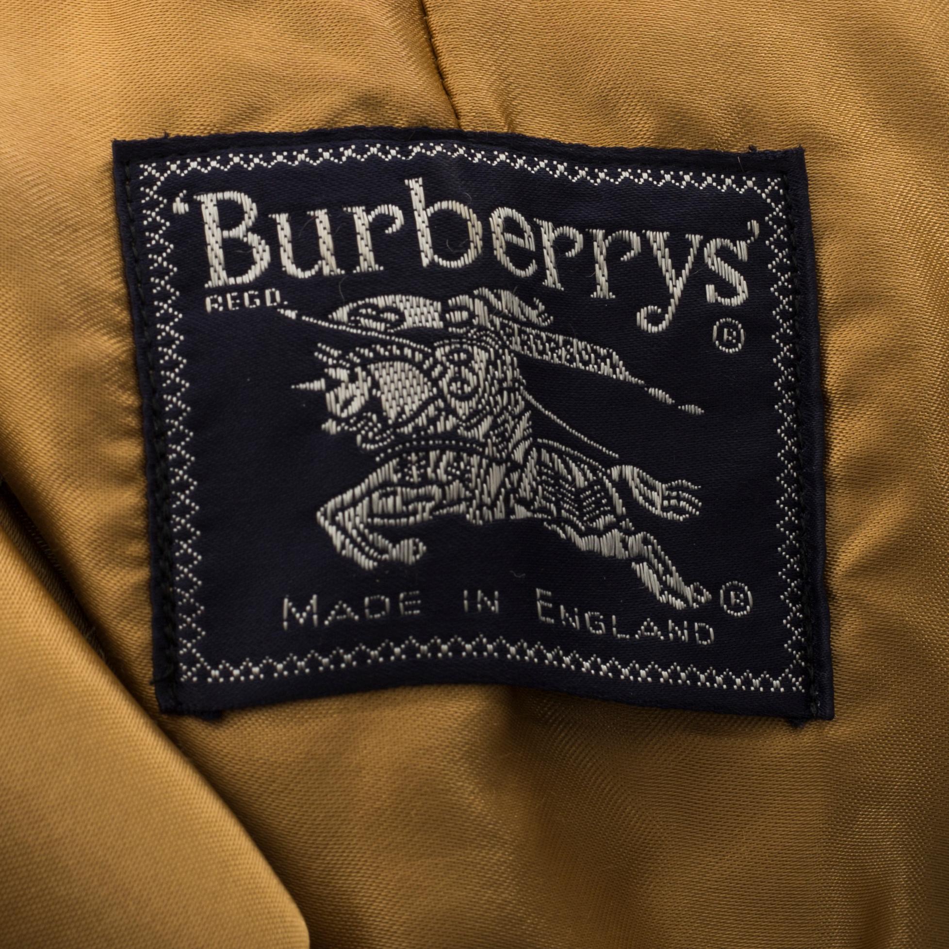 BURBERRY kappa/trenchcoat dam, enl uppgift storl 40.