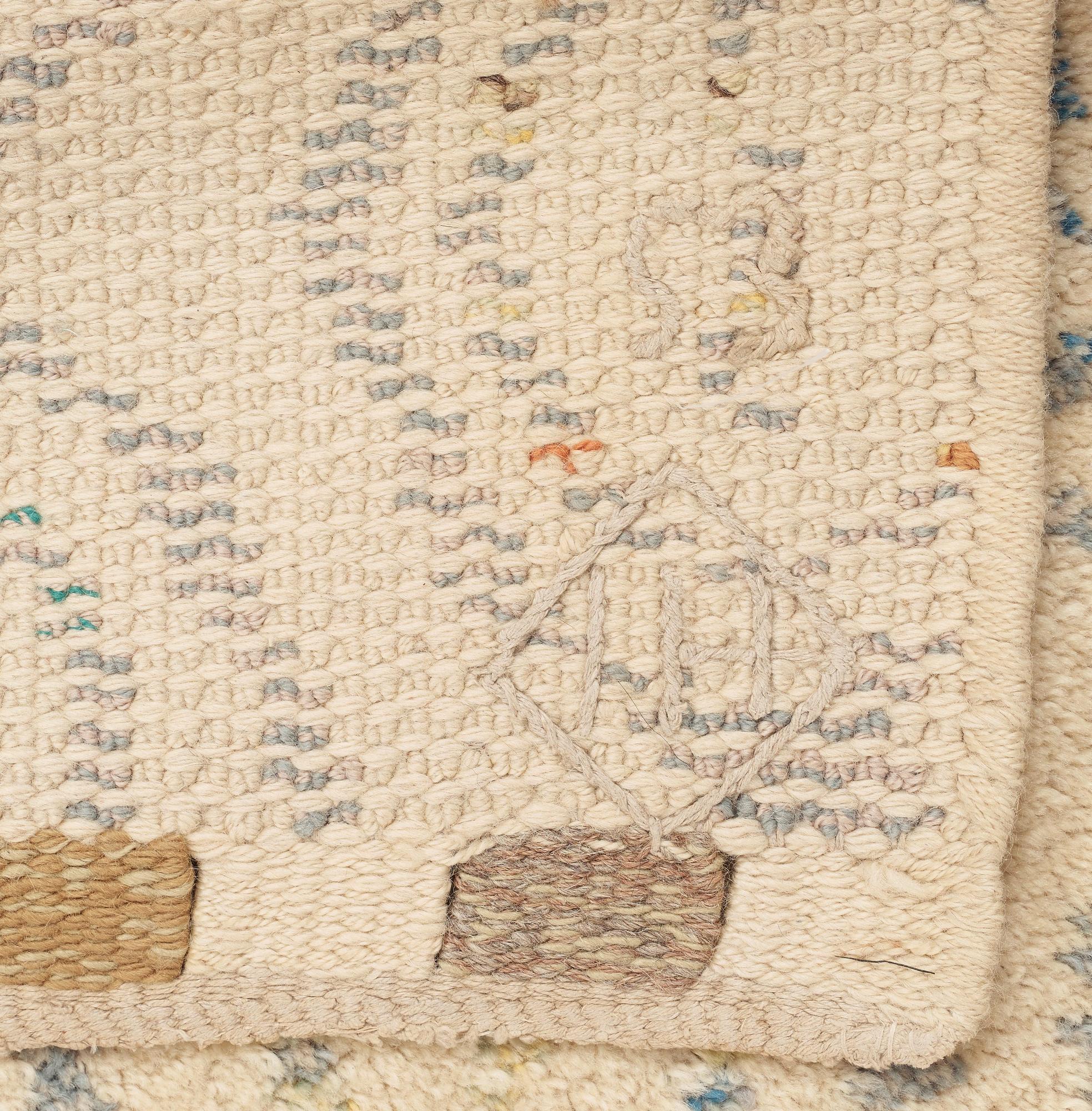 CARPET. "Lökar". Knotted pile. 324 x 185,5 cm. Signed and dated IH 53 at the back.