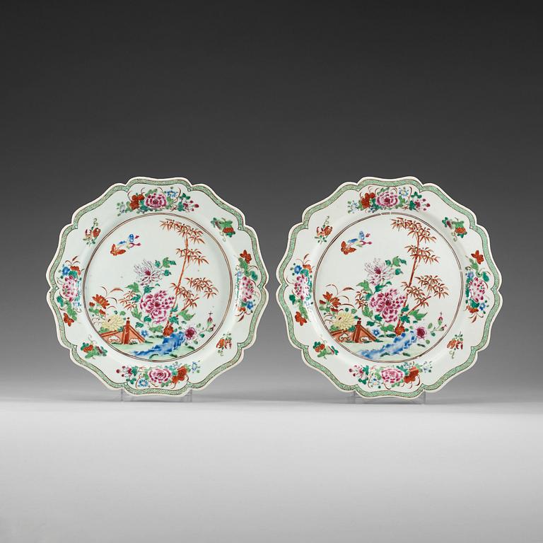 A pair of famille rose dishes, Qing dynasty, Qianlong (1736-95).