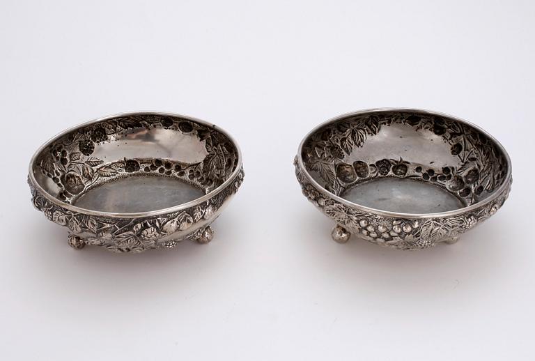SKÅLAR, ett par silver, A Lundin Eftr, Arvika, 1916. Totalvikt 535 gram.