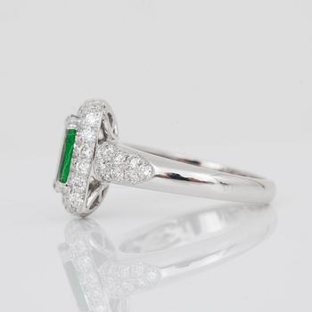 A 1.99 ct untreated tsavorite garnet and brilliant-cut diamond ring. Total carat weight of diamonds circa 1.35 ct.