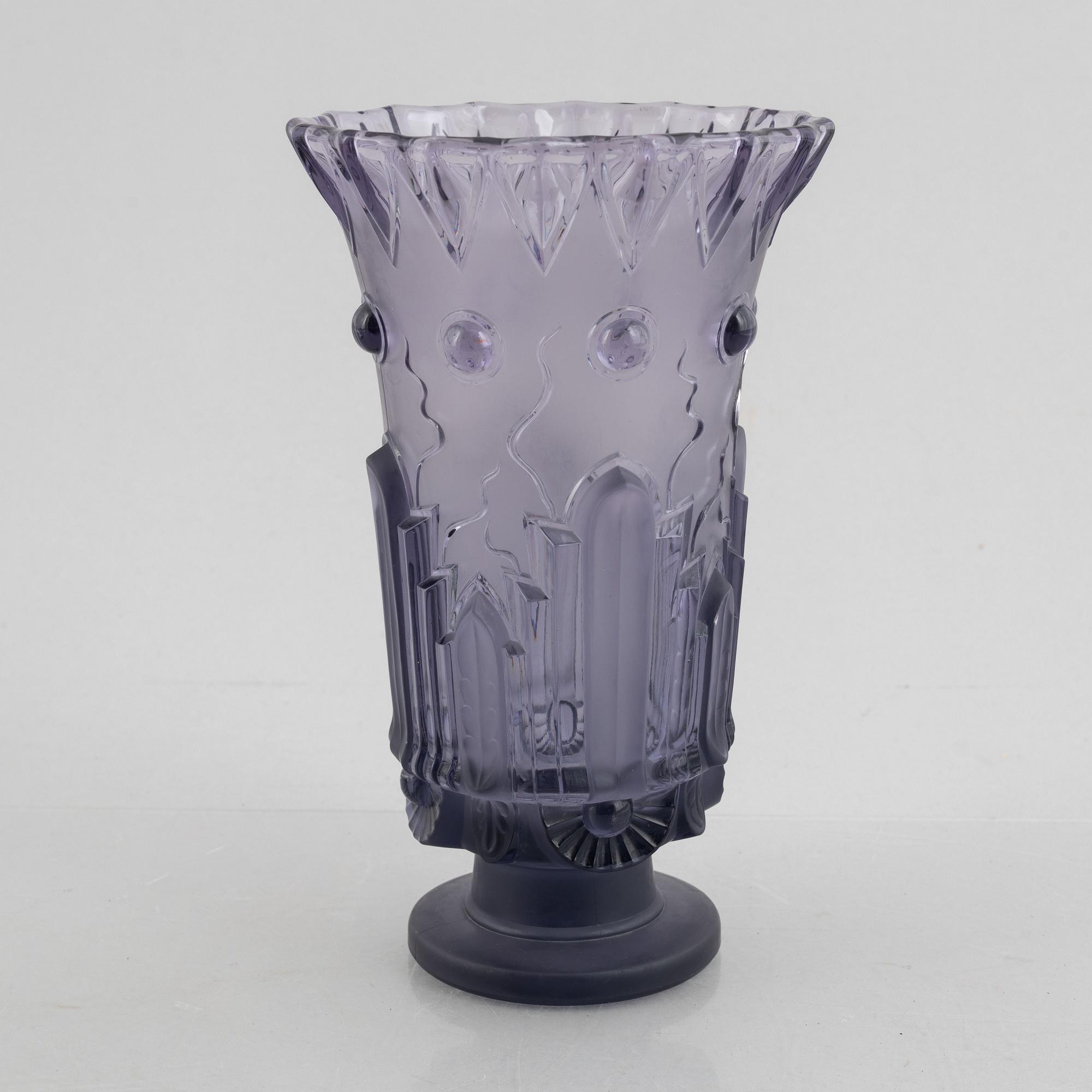 Edvin Ollers, a "EOL", nr. 20 glass vase, Elme Glasbruk, 1928-30.
