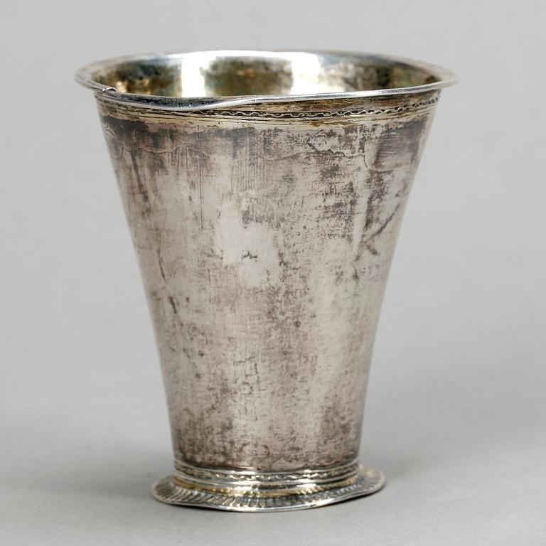 BÄGARE, silver, Johan Gustaf Björkman, Kungälv, troligen 1760. Vikt ca 29 gram.