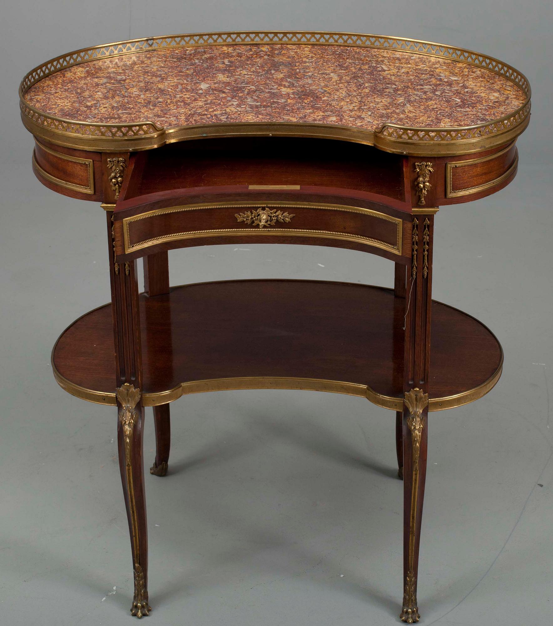 BORD, stenskiva, mässing, Frankrike 1900-talets början.