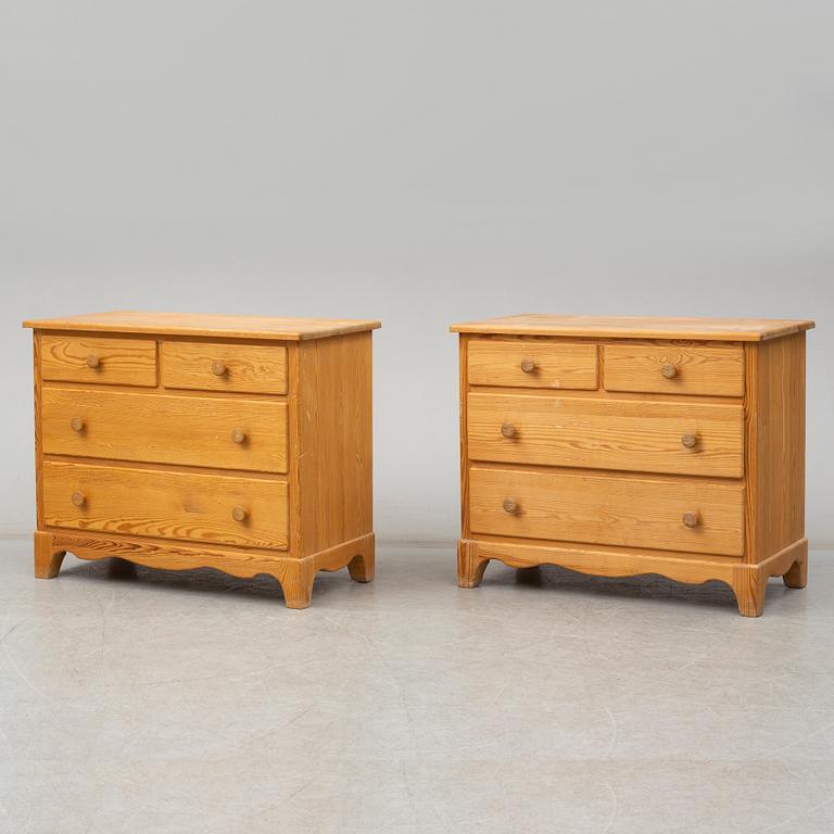 NORDISKA KOMPANIET, a pair of pine chest of drawers, model "Hytte", Sweden 1940's.
