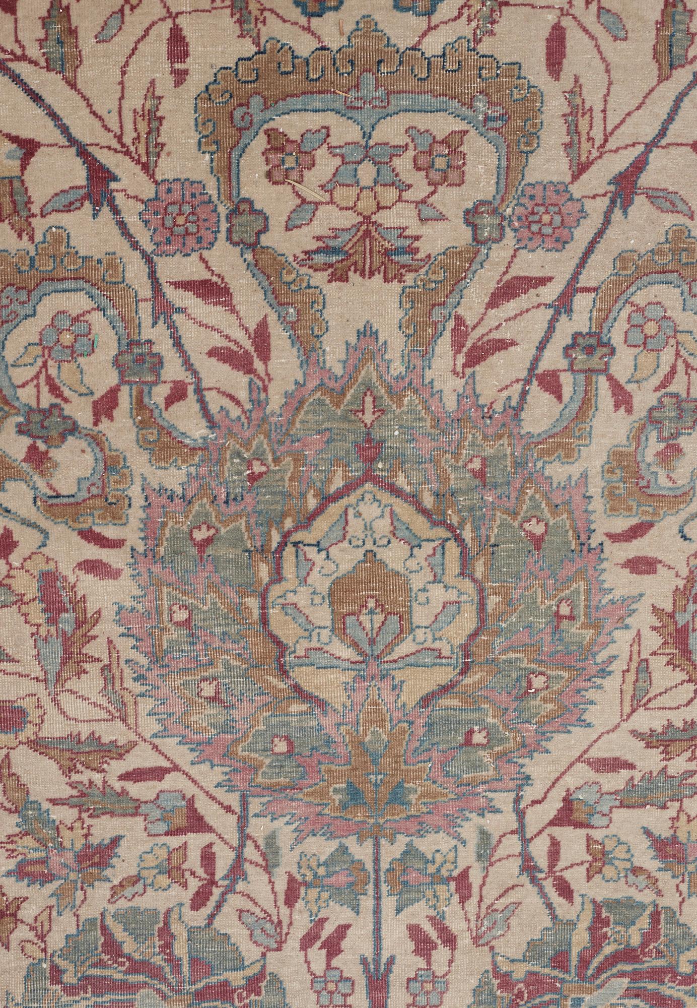 SEMIANTIK KIRMAN. 691 x 318 cm.