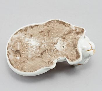 FIGURIN, porslin, Japan, 1900-talets första hälft.