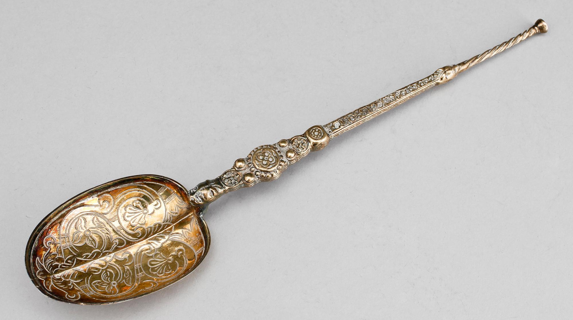 PARTI SILVER, 4 delar b.la. C. D. Saunders & J. F. Holllings Shepard, London, England, 1910-11. Totalvikt 561 g.