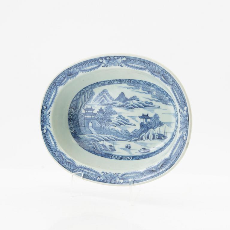 Bowl China, second half of the 18th century, porcelain.