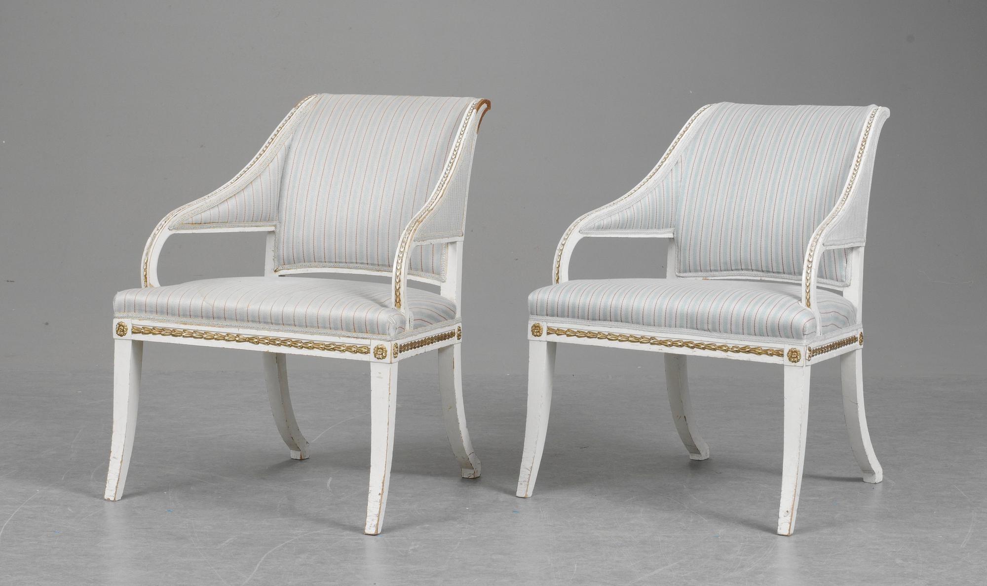 KARMSTOLAR, ett par. Sengustaviansk stil, 1800-tal.