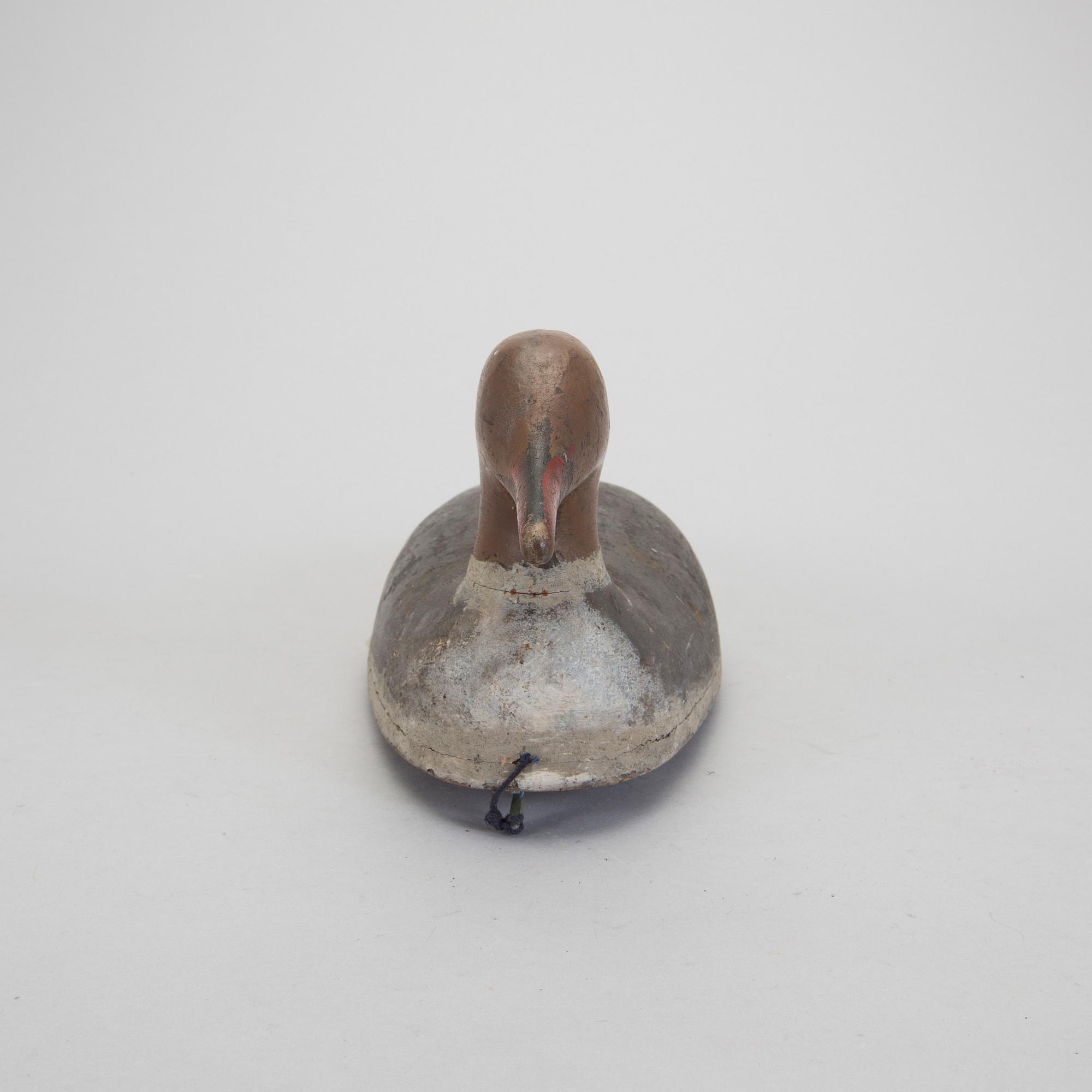 VETTE, skuret trä, 1900-talets första hälft.