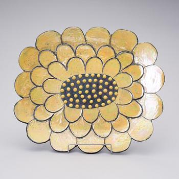 A CERAMIC DISH. Sunflower. Arabia, 1970s.