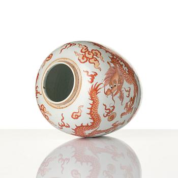 A 'dragon' jar, late Qing dynasty, 19th century.