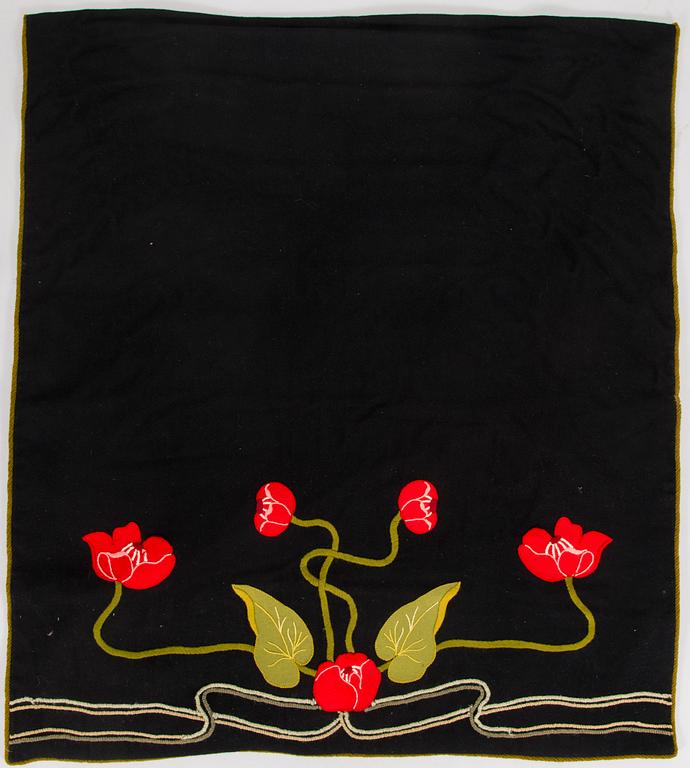 Matta / väggbonad, tidigt 1900-tal. Ca 137 x 120 cm.