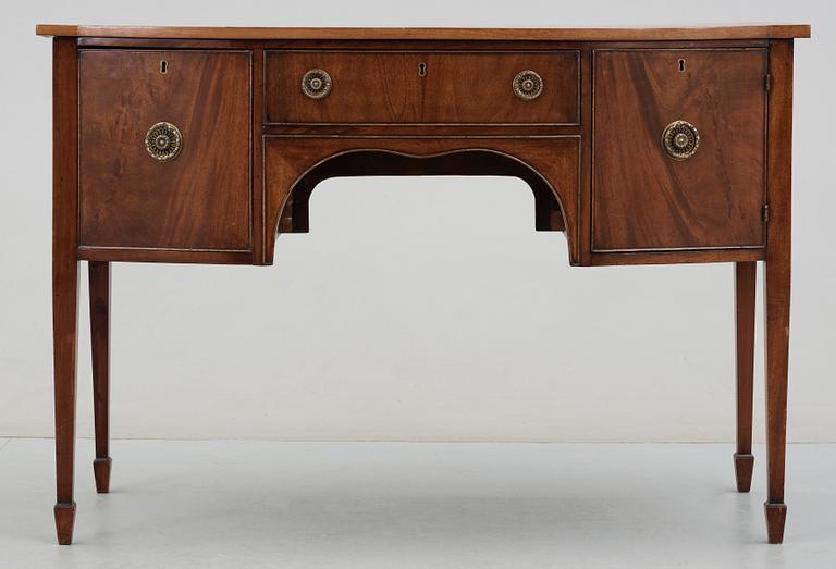 SIDEBOARD. England, tidigt 1900-tal.