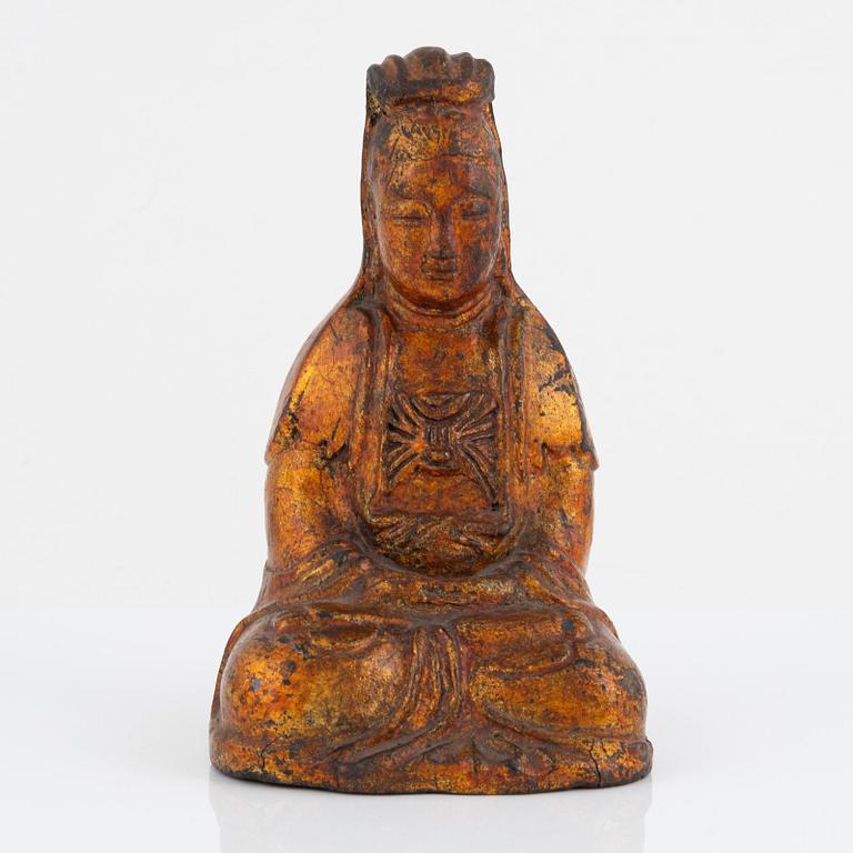 Figurin, Guanyin, lackad brons, Mingdynastin (1368-1643).