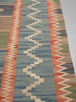 Märta Måås-Fjetterström, Matto, "Blå taggen", flat weave, ca 304,5-306 x 202,5 cm, signed MMF.