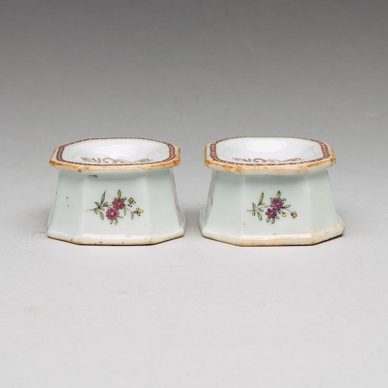 A pair of famille rose salts, Qing dynasty, Qianlong (1736-95).