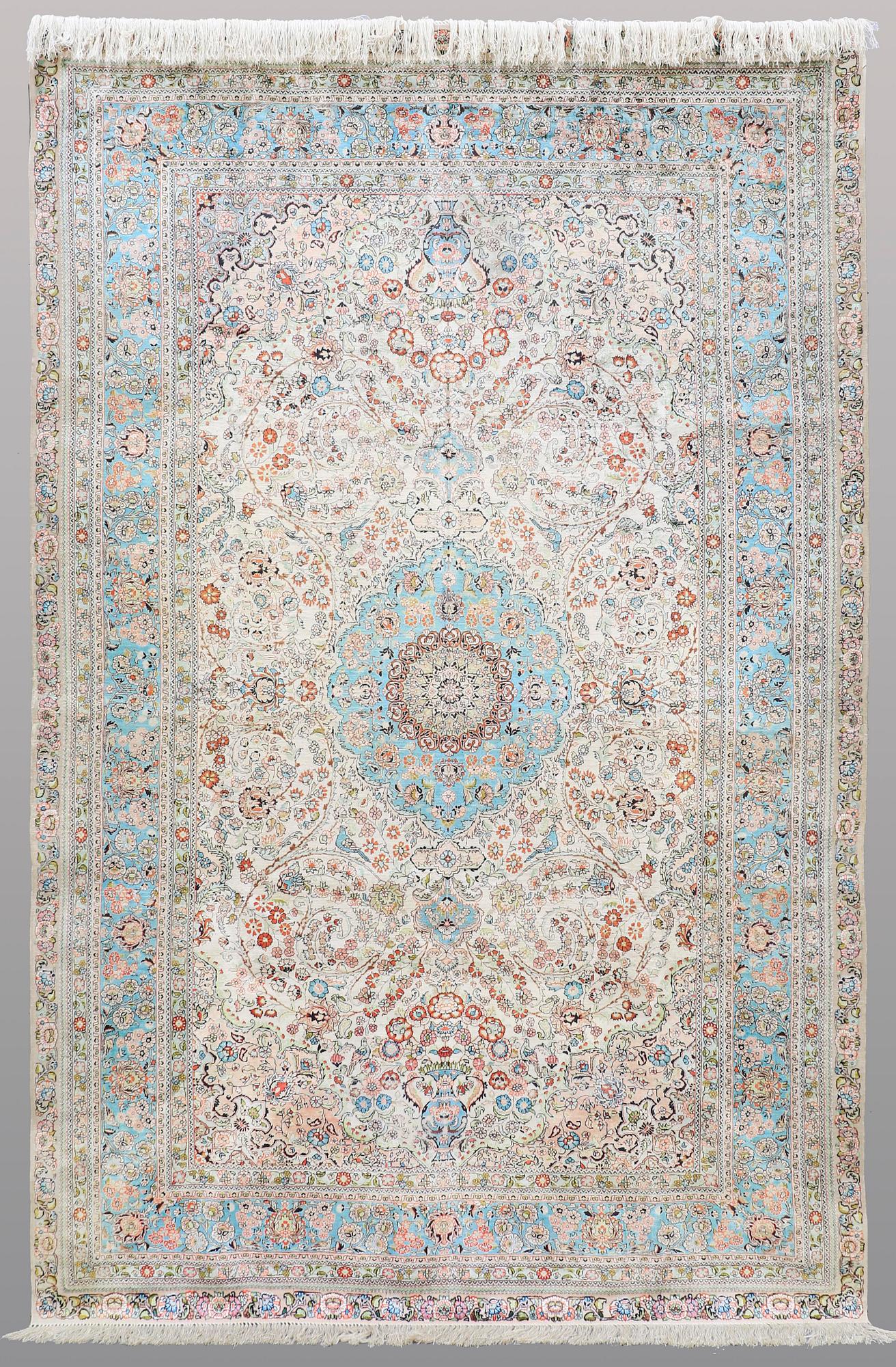 A RUG, orientalisk silke, ca 245 150 cm.