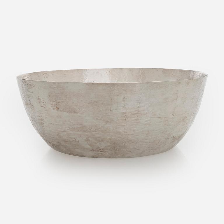 Tapio Wirkkala, a silver bowl, Kultakeskus, Hämeenlinna 2007.