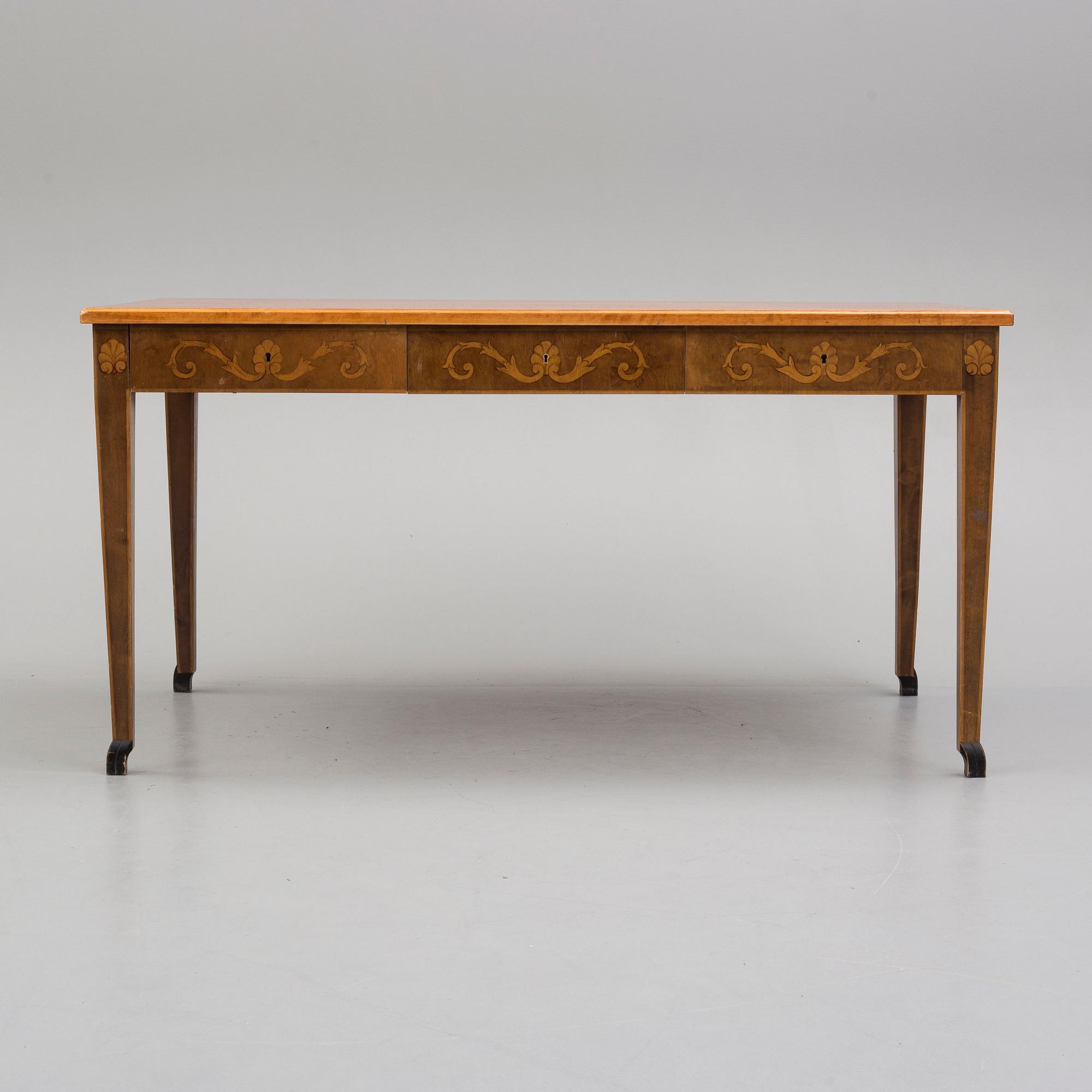 SKRIVBORD, Swedish Grace, 1920-tal.