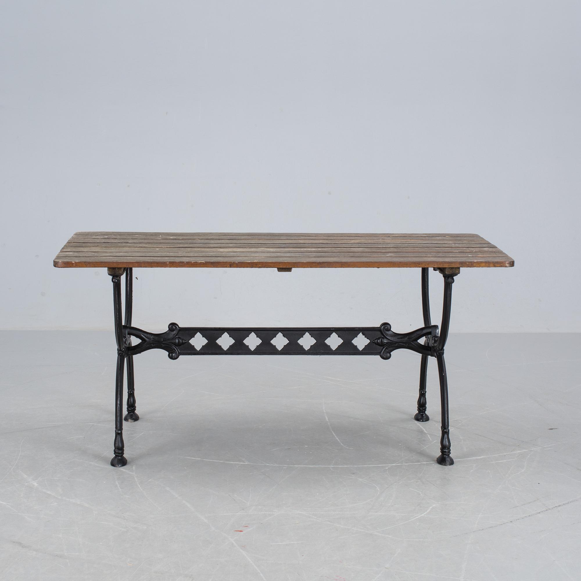 TRÄDGÅRDSBORD, Byarum, 1900-talets slut.