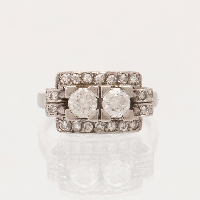 Ring in 18K white gold with round brilliant-cut and single-cut diamonds, Olsson Juvelerare Kristinehamn 1955.