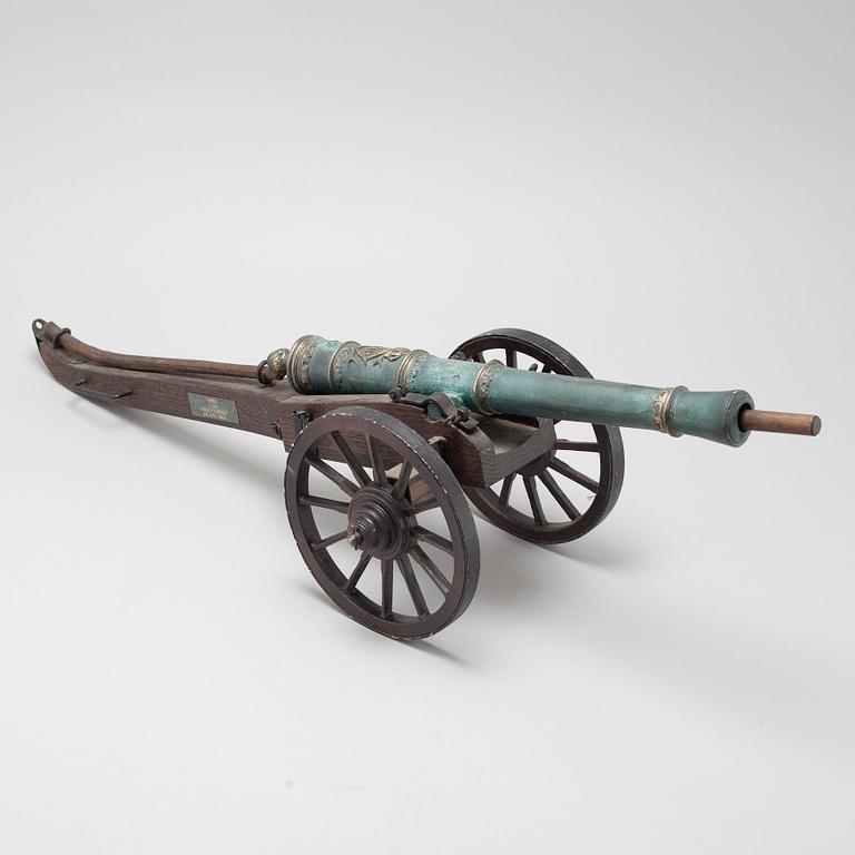 A table cannon, second half of the 20th century.
