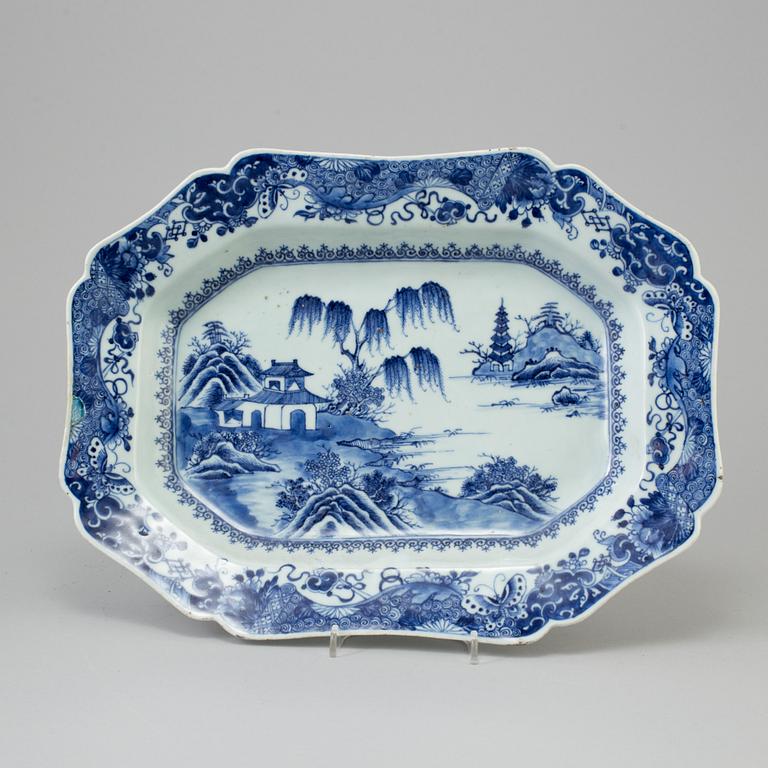 TERRIN med LOCK och FAT, kompaniporslin. Kina, Qingdynastin, Qianlong (1736-95).