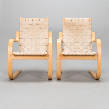 Alvar Aalto, a pair of late 1900s '406' armchairs for Artek.